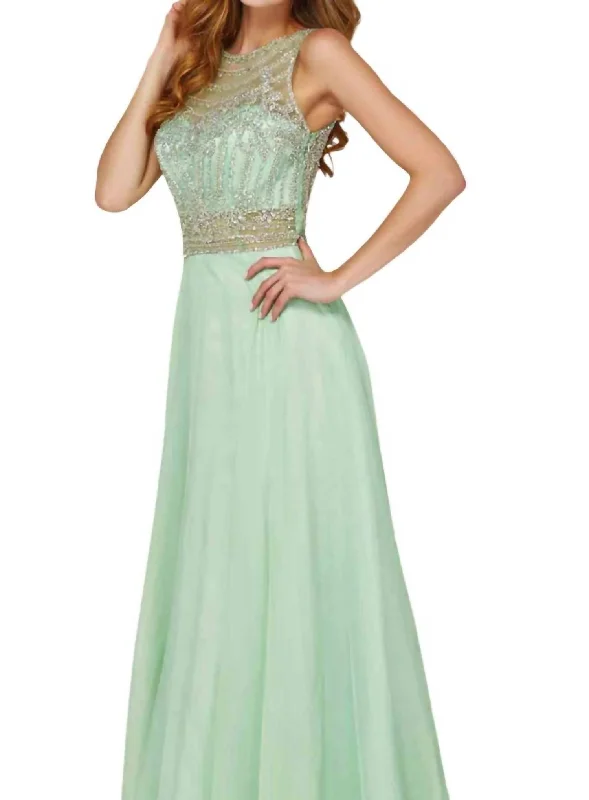 High Neckline Prom Dress In Light Spring Gr